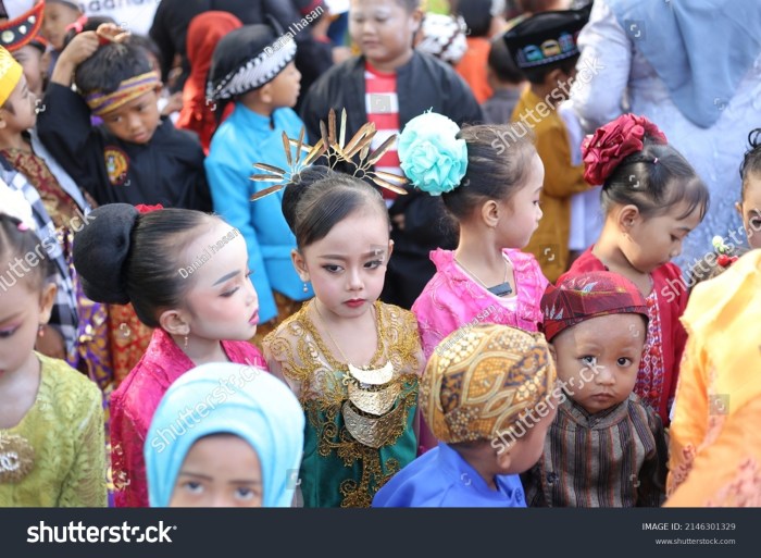 Traditional Indonesian Clothing